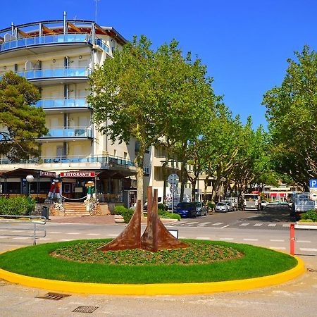 Sunbeach Apartments Lignano Sabbiadoro Exterior photo